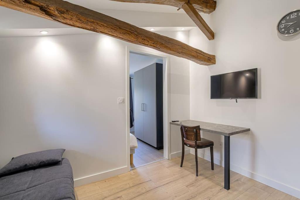 Le Francfort - Les Appartements De L'Olivier Loyettes Екстериор снимка