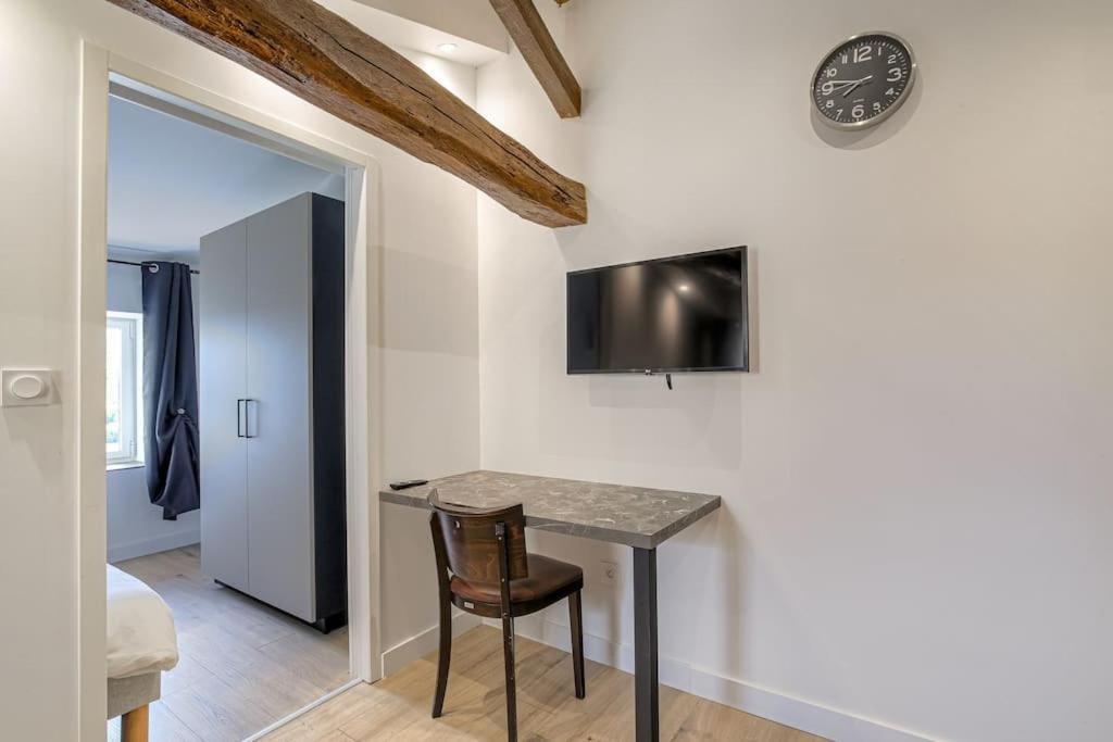 Le Francfort - Les Appartements De L'Olivier Loyettes Екстериор снимка